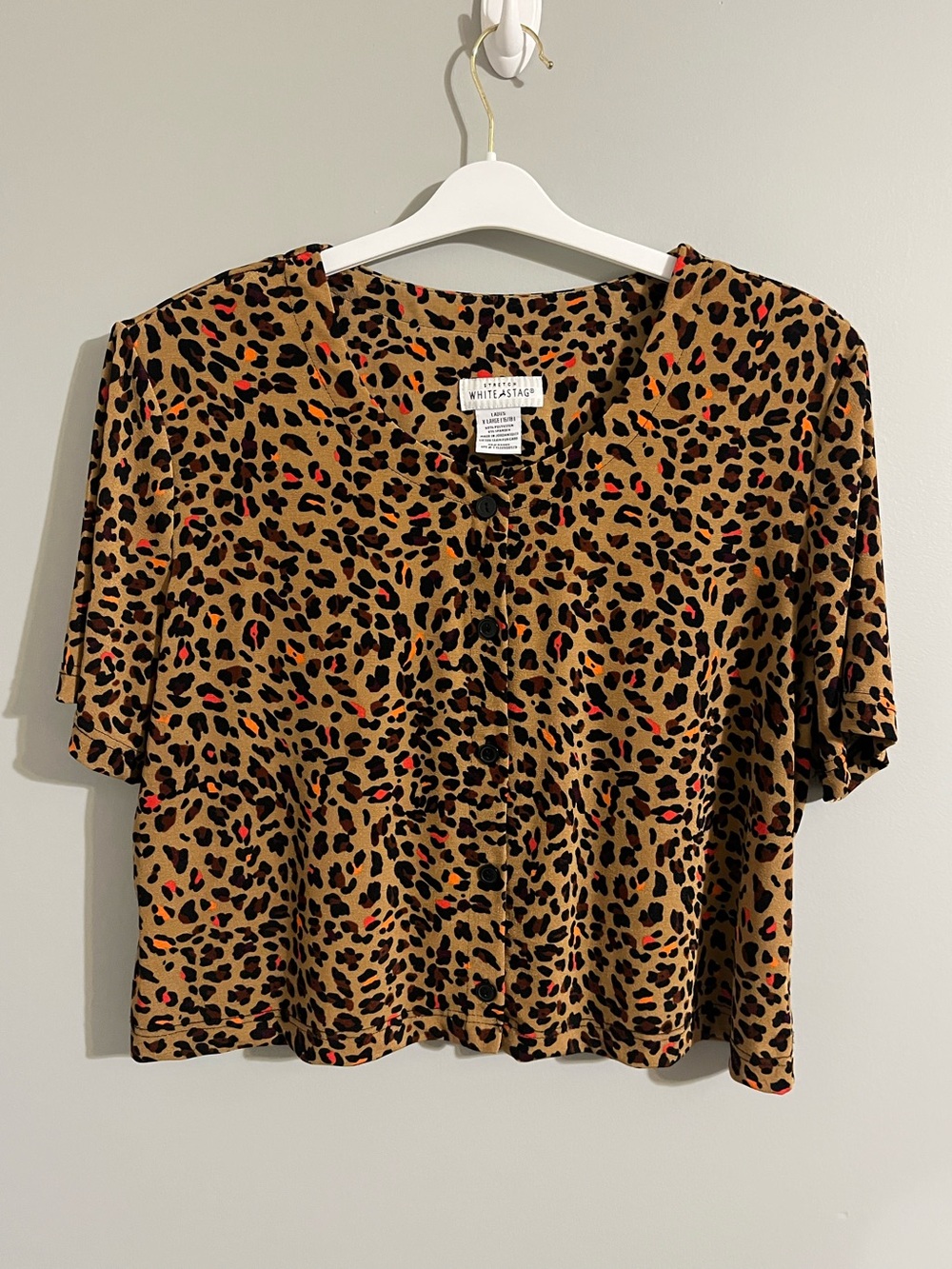 White Stag leopard crop blouse